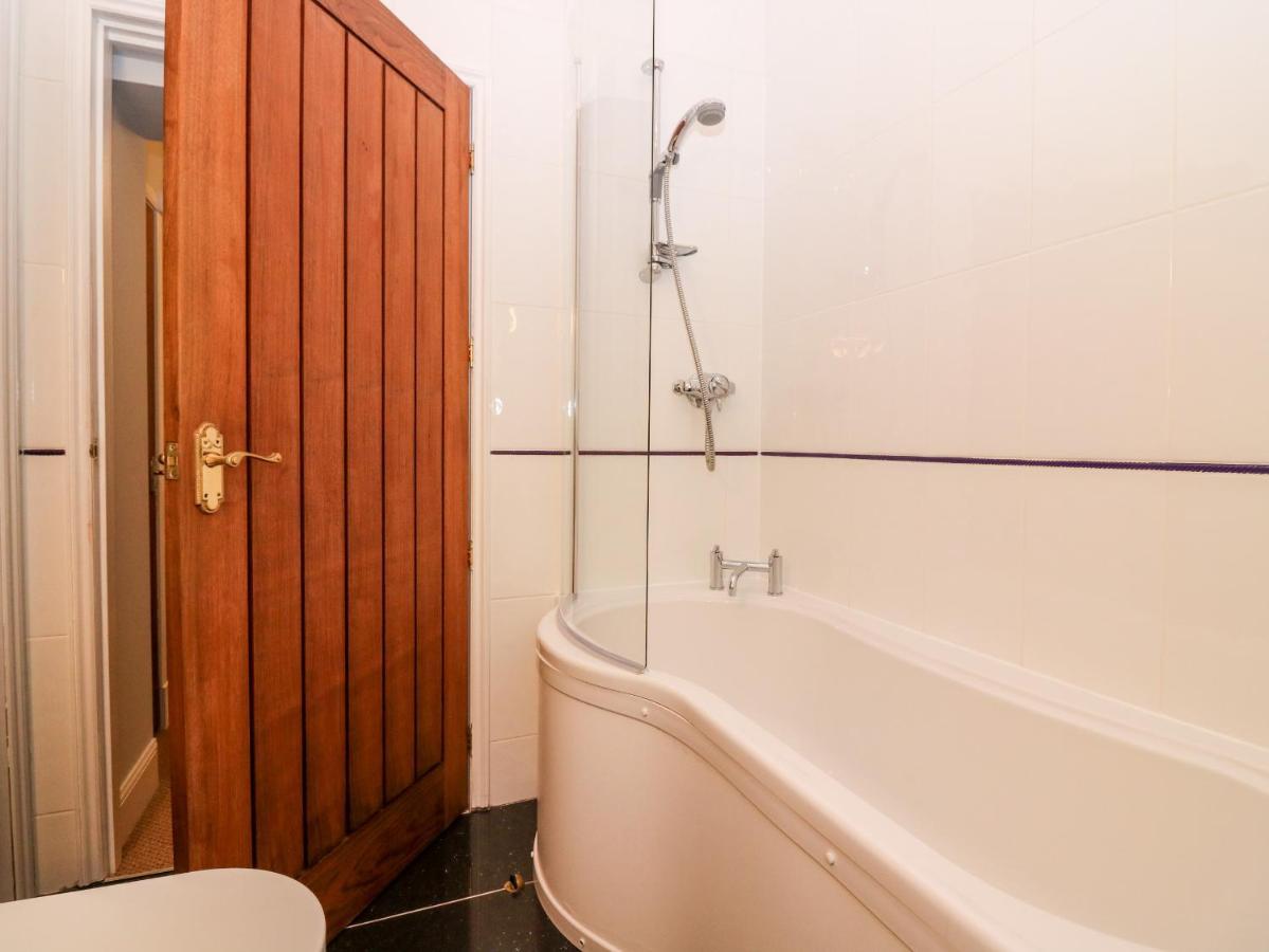 Courtyard Cottage Letham Екстер'єр фото
